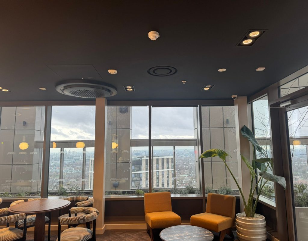 WhatsApp Image 2025-12-12 at 15.27.02