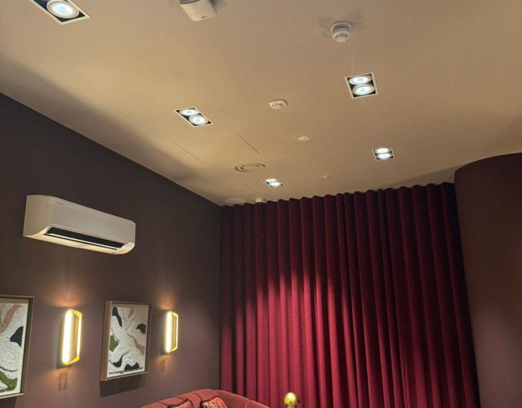 WhatsApp Image 2025-12-12 at 15.30.50